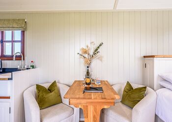 Willow - Headland Escape Glamping, Tenby