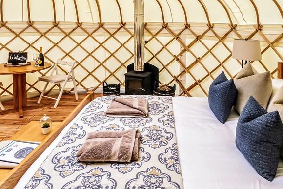 Bluebell - Headland Escape Glamping, Tenby