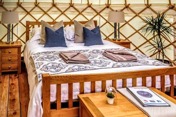 Bluebell - Headland Escape Glamping, Tenby