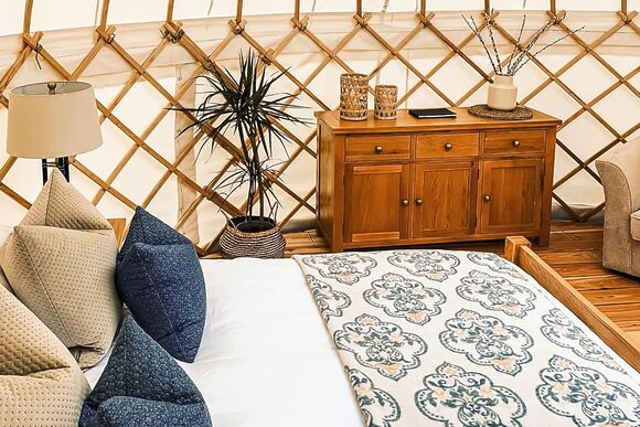Bluebell - Headland Escape Glamping, Tenby