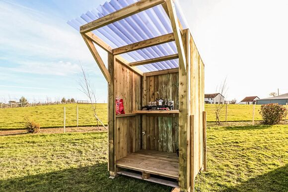 Daisy - Headland Escape Glamping, Tenby