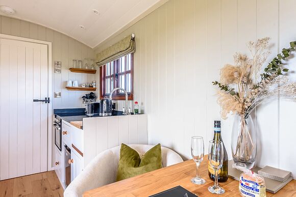 Willow - Headland Escape Glamping, Tenby