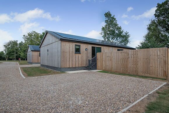 Oak Lodge VIP - The Woods at Herons Mead, Orby