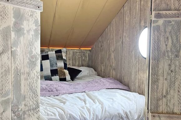 Bluebell & Primrose Safari Tents - The Woods at Herons Mead, Orby