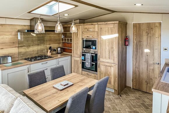 The Amy Johnson Lodge - Holderness Country Park, Tunstall, Nr Hull