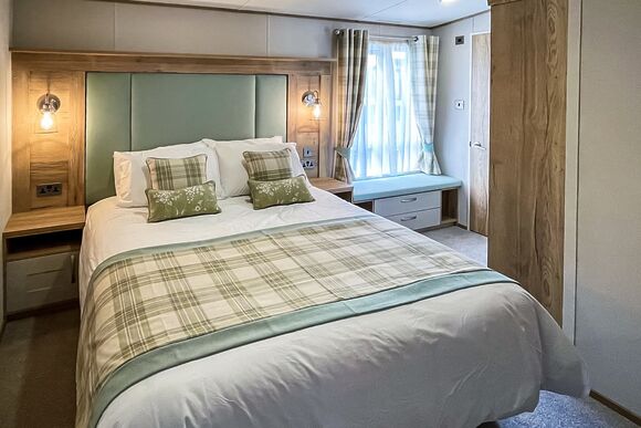 The Amy Johnson Lodge - Holderness Country Park, Tunstall, Nr Hull