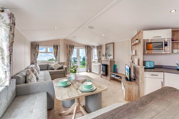 Gold 3 Bedroom Holiday Home (Pet) - Unity Beach, Brean Sands 