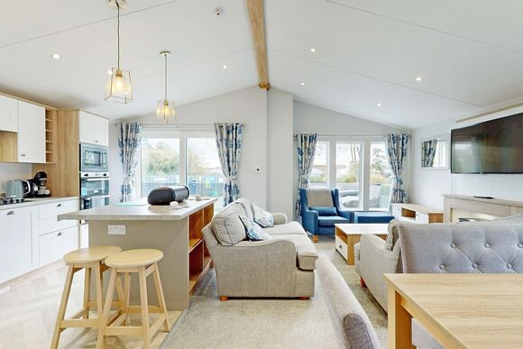 Platinum 3 bedroom lodge hot tub - Unity Beach, Brean Sands 
