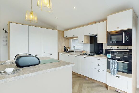Platinum 3 bedroom lodge hot tub - Unity Beach, Brean Sands 