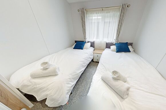Platinum 3 bedroom lodge hot tub - Unity Beach, Brean Sands 