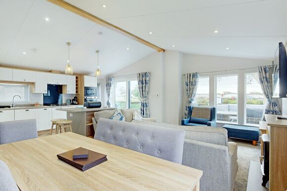 Platinum 3 bedroom lodge hot tub - Unity Beach, Brean Sands 