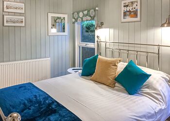 Rowan Lodge - Hollybrook Lodges, Easingwold