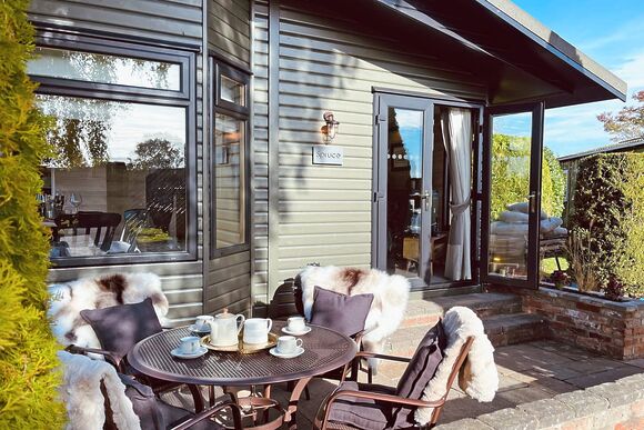 Spruce Lodge - Hollybrook Lodges, Easingwold