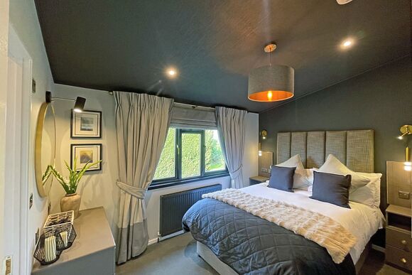 Spruce Lodge - Hollybrook Lodges, Easingwold