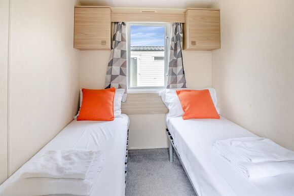 Bronze Caravan with parking - Holywell Bay, Holywell Bay, Newquay