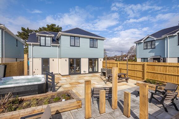 Hengistbury Cottage Pet Friendly - Hoburne Park Cottages, Christchurch