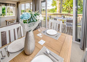 Clavering Lodge - Hawthorn Glen Lodges, Downham Market