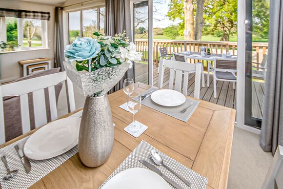 Hawthorn Glen Lodges