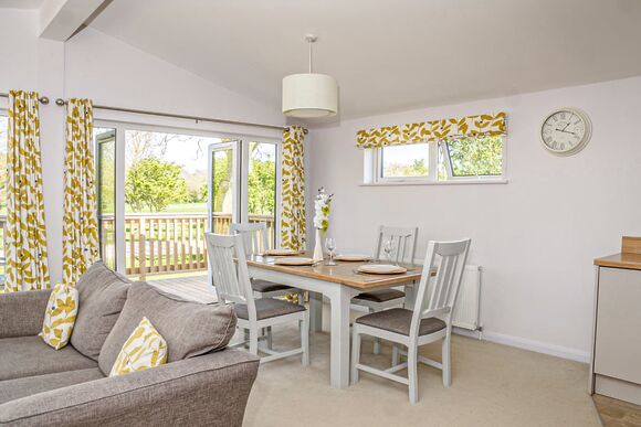 Hawthorn Glen Lodges