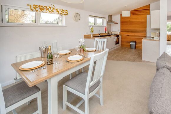 Hawthorn Glen Lodges