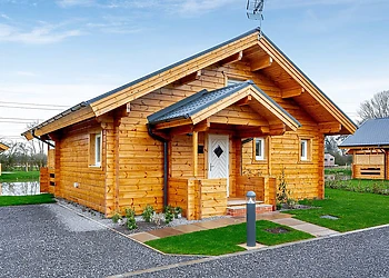 Holly Tree Lodge 