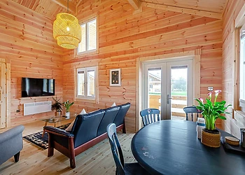 Holly Tree Lodge