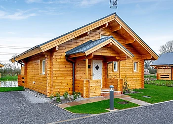 Holly Tree Lodge PF