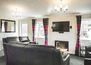 Luxury 4 Hot Tub Lodge (Pet) - Hunters Quay, Hunters Quay, Argyll