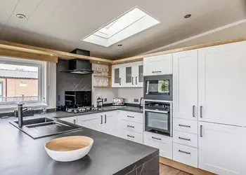 Luxury Lodge Hot Tub - Hanworth Country Park, Potterhanworth