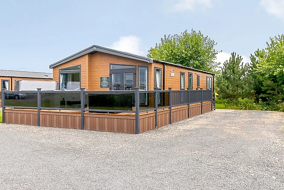 Luxury Lodge Hot Tub 