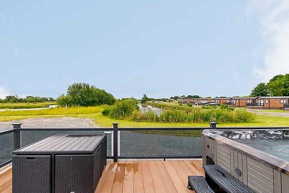 Luxury Lodge Hot Tub 