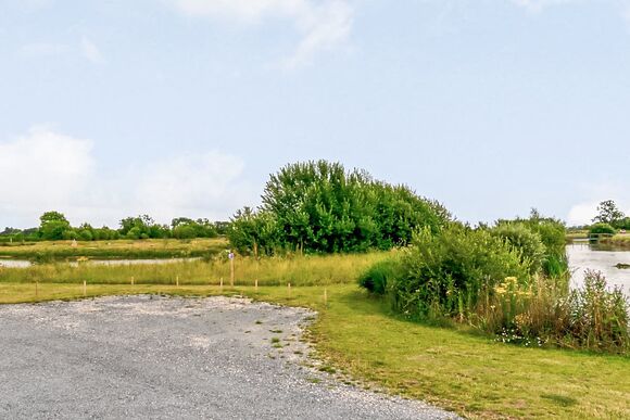 Hanworth Country Park