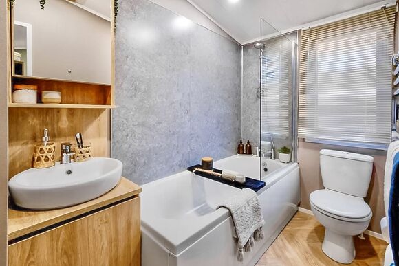 Luxury Leisure Hot tub - Hanworth Country Park, Potterhanworth