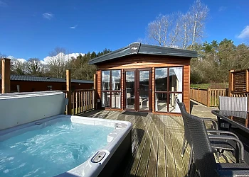 Superior Holiday Home Hot Tub 6 