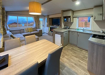 Superior Holiday Home Hot Tub 6 