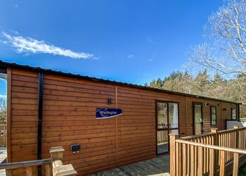 Superior Holiday Home Hot Tub 6 - Holmans Wood, Chudleigh