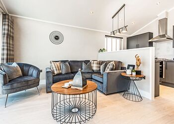 Luxury Holiday Home Hot Tub 4 - Holmans Wood, Chudleigh