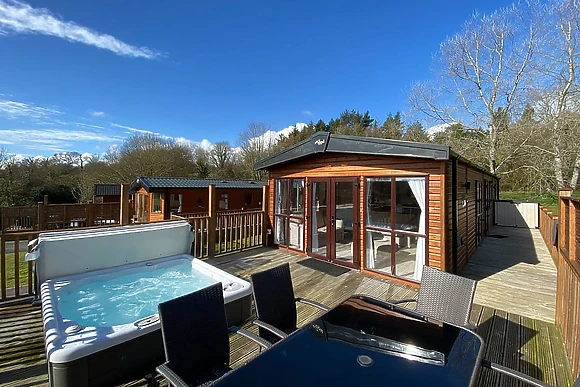 Superior Holiday Home Hot Tub 6 