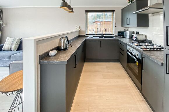 Luxury Holiday Home Hot Tub 4 - Holmans Wood, Chudleigh