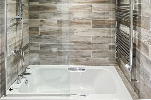 Luxury Holiday Home Hot Tub 4 - Holmans Wood, Chudleigh