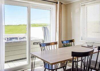 Jura Lodge with Hot Tub - Heads of Ayr Holiday Park, Ayr