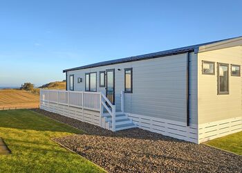 Jura Premier Lodge with Hot Tub - Heads of Ayr Holiday Park, Ayr