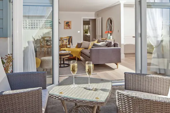 The Bay Colwell, Freshwater, Colwell Bay