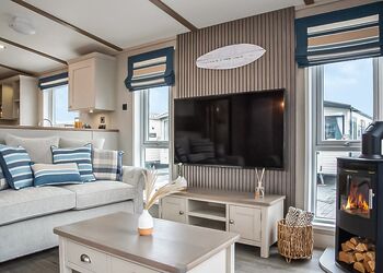 Stargazer 7 berth caravan hot tub (Pet) - St Ives Bay Beach Resort, Hayle