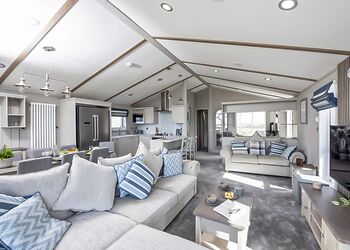 Thalassa 10 berth Lodge hot tub premium view (Pet) - St Ives Bay Beach Resort, Hayle