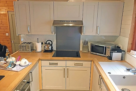 Ivyleaf Combe Lodges