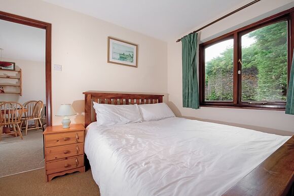 Silver Bungalow 2 (Sleeps 4)