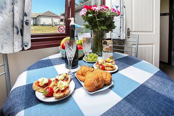 Silver Bungalow 2 (Sleeps 6) - Kenegie Manor, Penzance