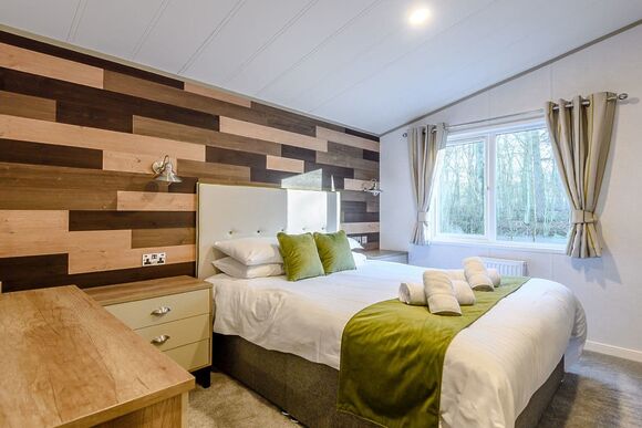 Brayford Lodge Spa (Pet) - Kenwick Woods, Louth, Lincolnshire Wolds