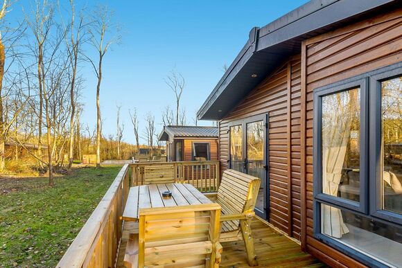Brayford Lodge Spa (Pet) - Kenwick Woods, Louth, Lincolnshire Wolds